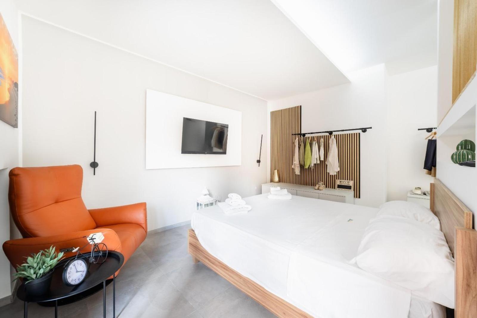 Sole Apartments Террачина Екстер'єр фото